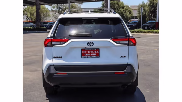 New 2024 Toyota RAV4 XLE FWD - Image 22