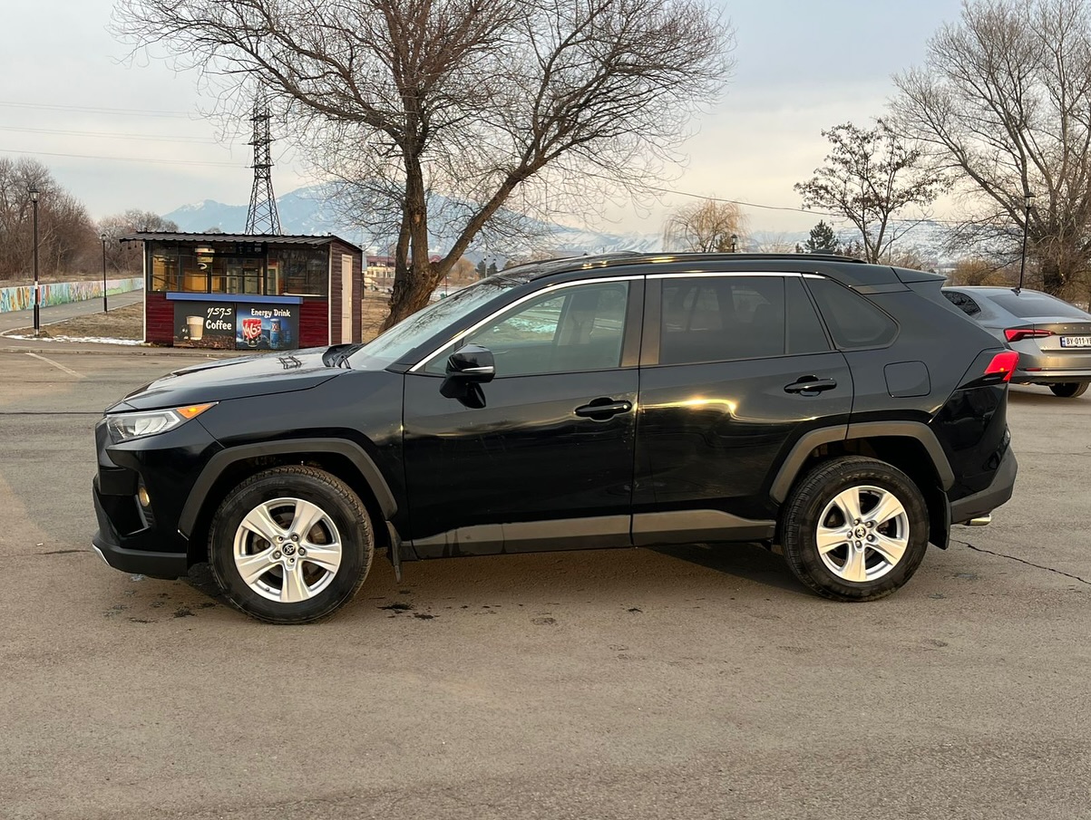 2019 Toyota Rav4 XLE