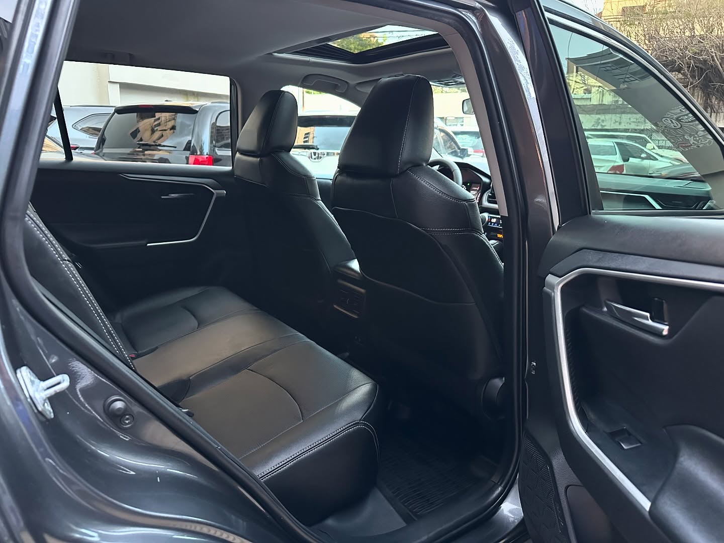 2021 Toyota Rav4 XLE AWD_136,000M