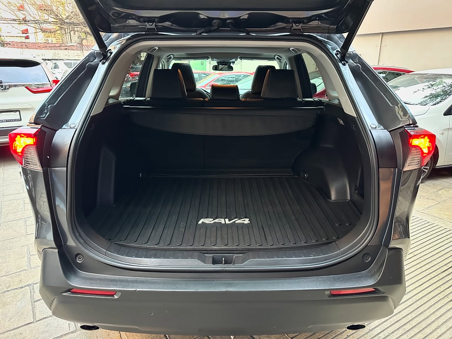 2021 Toyota Rav4 XLE AWD_136,000M