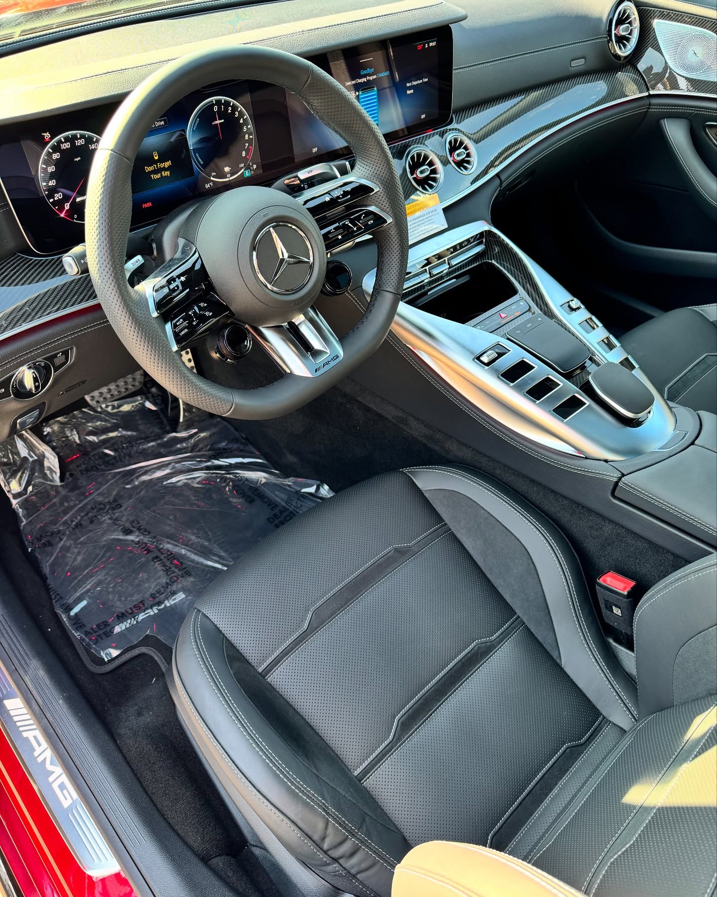 Used 2024 Mercedes Benz AMG GT 63s - Image 10