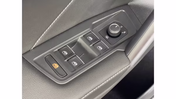 2024 Volkswagen Tiguan SE 4MOTION - Image 41