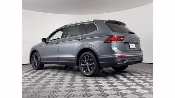 2024 Volkswagen Tiguan SE 4MOTION - Image 37