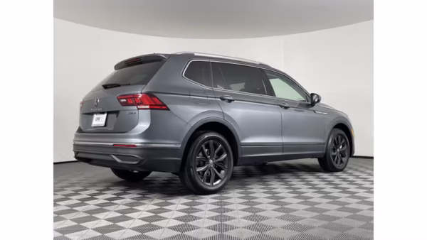 2024 Volkswagen Tiguan SE 4MOTION - Image 30