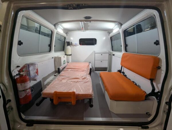 Toyota Land Cruiser HZJ78 Base Ambulance