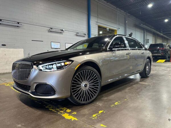 Used 2024 Mercedes-Benz Maybach S680 - Image 11