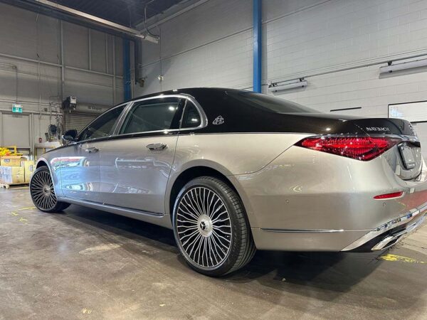 Used 2024 Mercedes-Benz Maybach S680 - Image 6