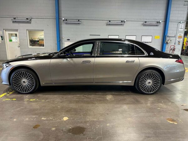 Used 2024 Mercedes-Benz Maybach S680 - Image 9