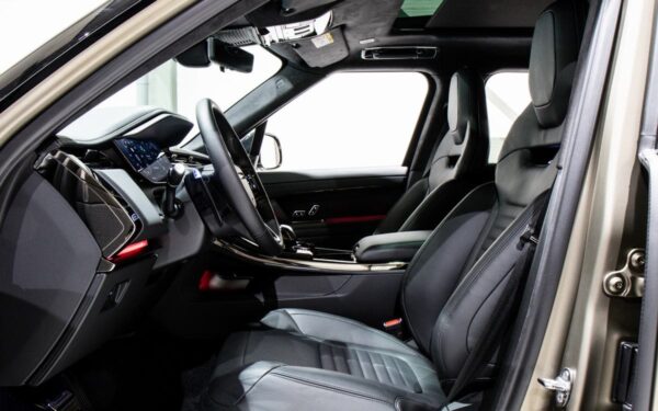 Land Rover Range Rover Sport SV P635 2024 - Image 6