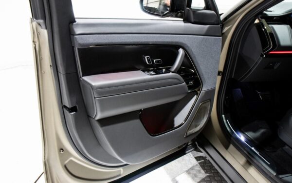 Land Rover Range Rover Sport SV P635 2024 - Image 5