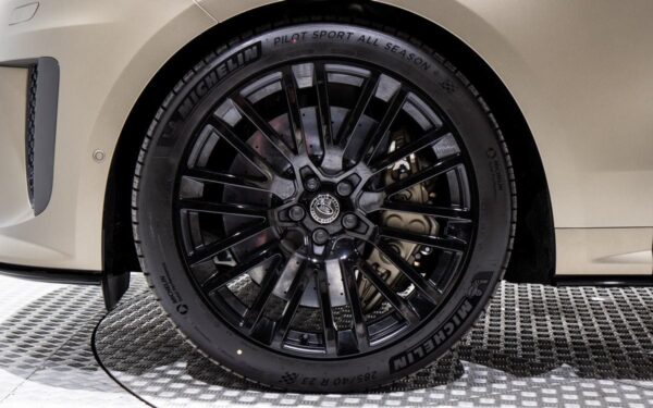 Land Rover Range Rover Sport SV P635 2024 - Image 15