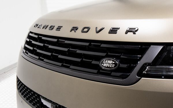 Land Rover Range Rover Sport SV P635 2024 - Image 12