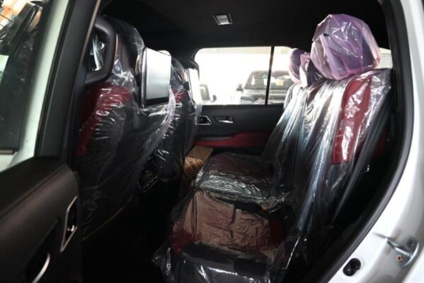 Land Rover Range Rover Sport SV P635 2024 - Image 20