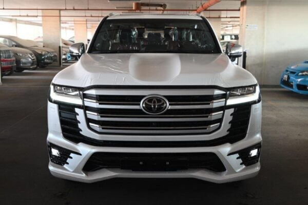 2024 Toyota Land Cruiser 300 VXR V6