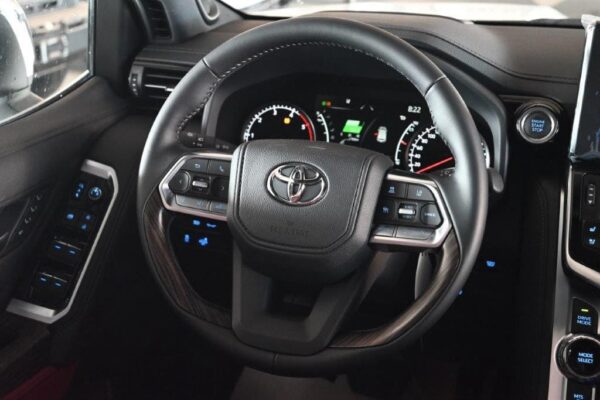 2024 Toyota Land Cruiser 300 VXR V6 - Image 7