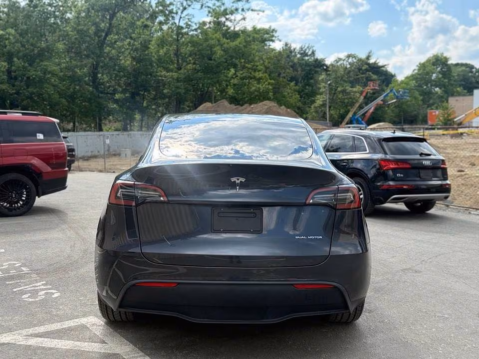 2023 Tesla Model Y AWD