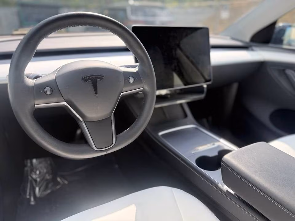 2023 Tesla Model Y AWD