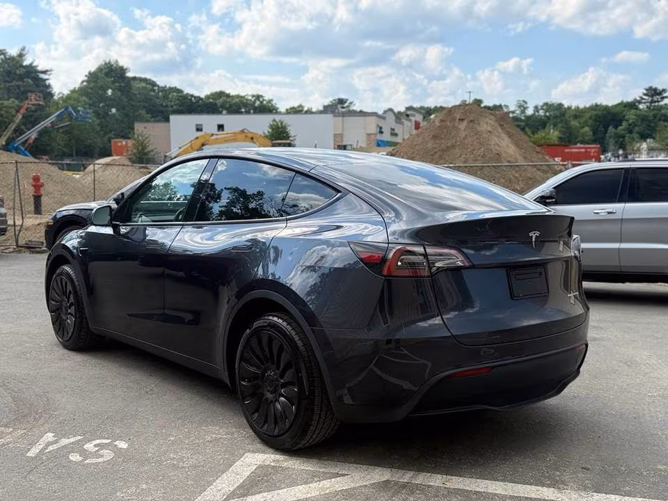 2023 Tesla Model Y AWD