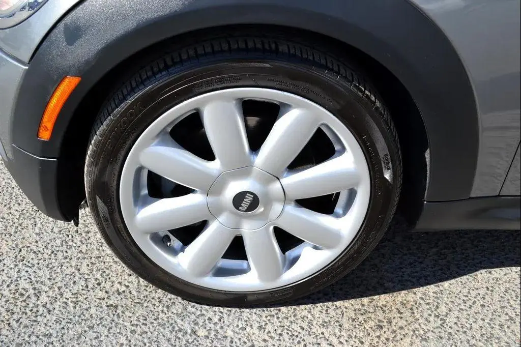 Used 2009 MINI Cooper S for Sale – Turbocharged Manual Hatchback - Clean Title - No Accidents