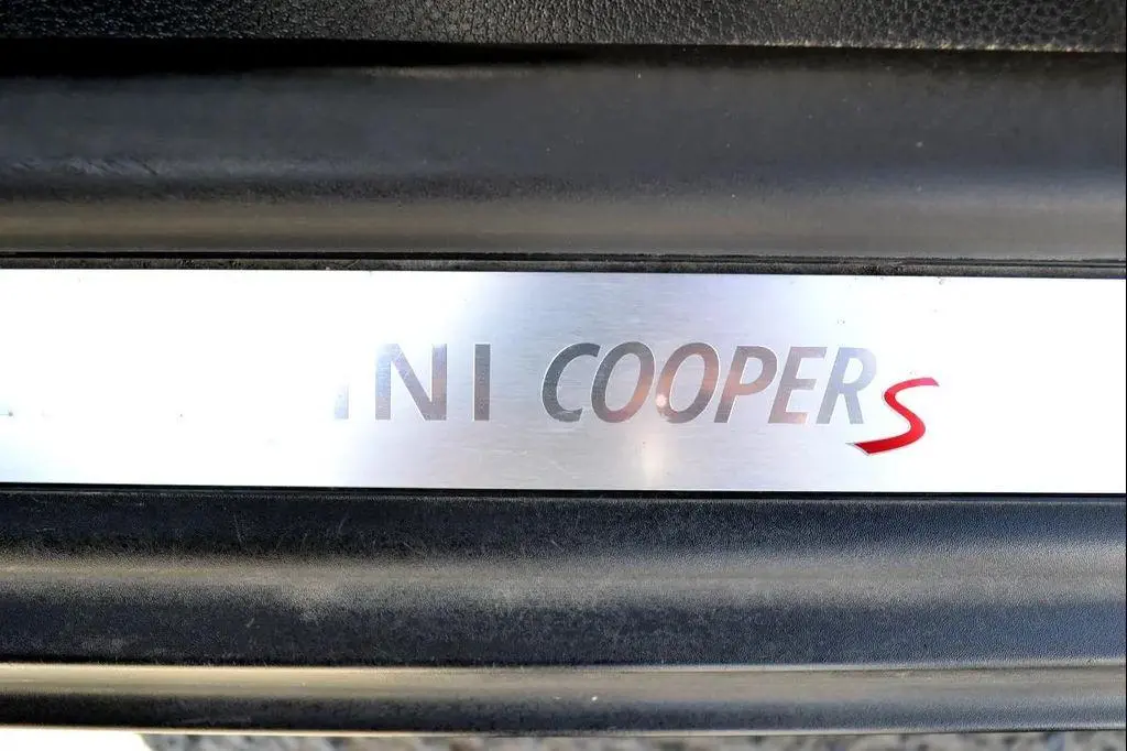Used 2009 MINI Cooper S for Sale – Turbocharged Manual Hatchback - Clean Title - No Accidents