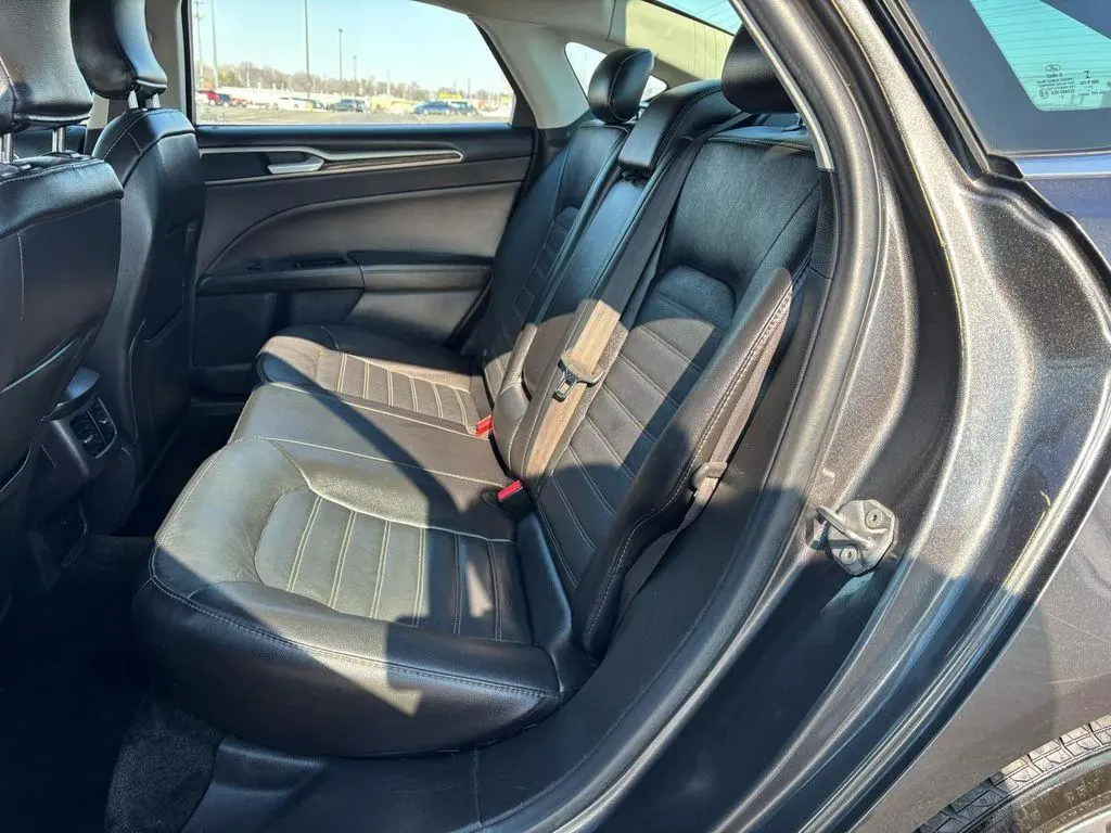 Used 2016 Ford Fusion SE