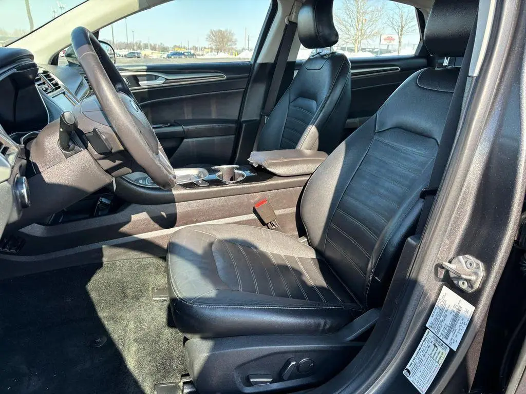 Used 2016 Ford Fusion SE