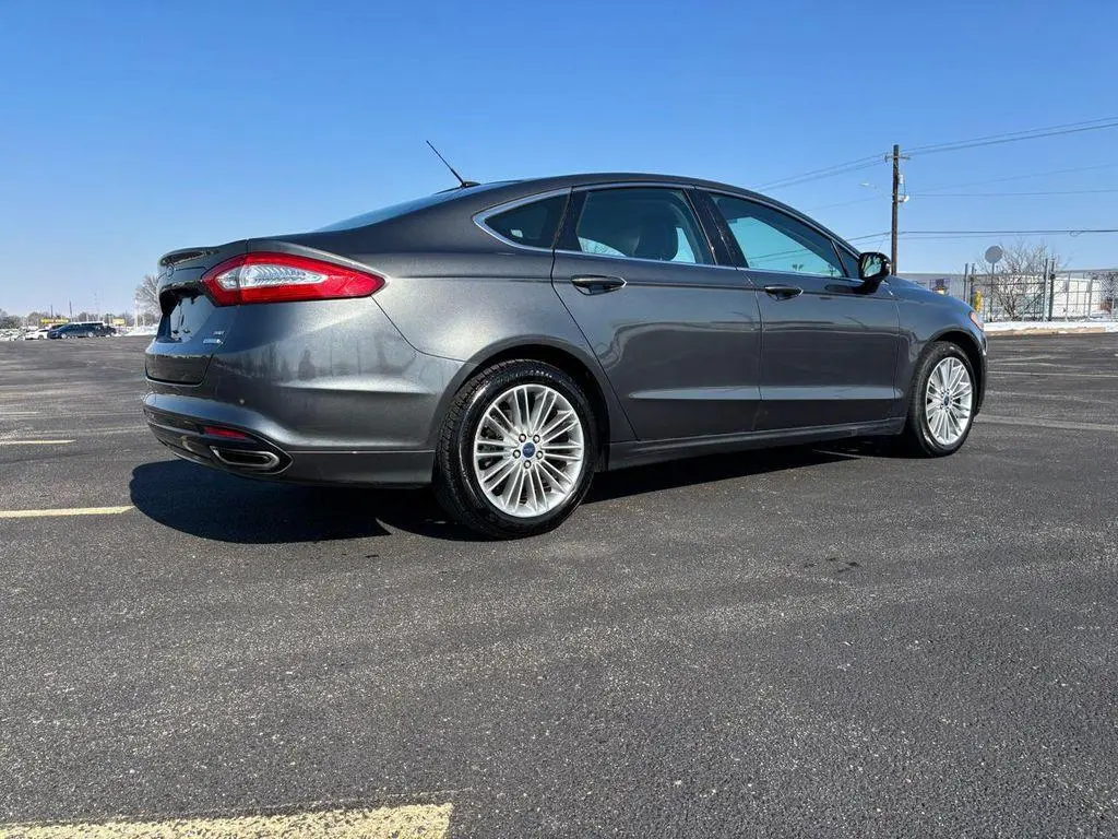 Used 2016 Ford Fusion SE