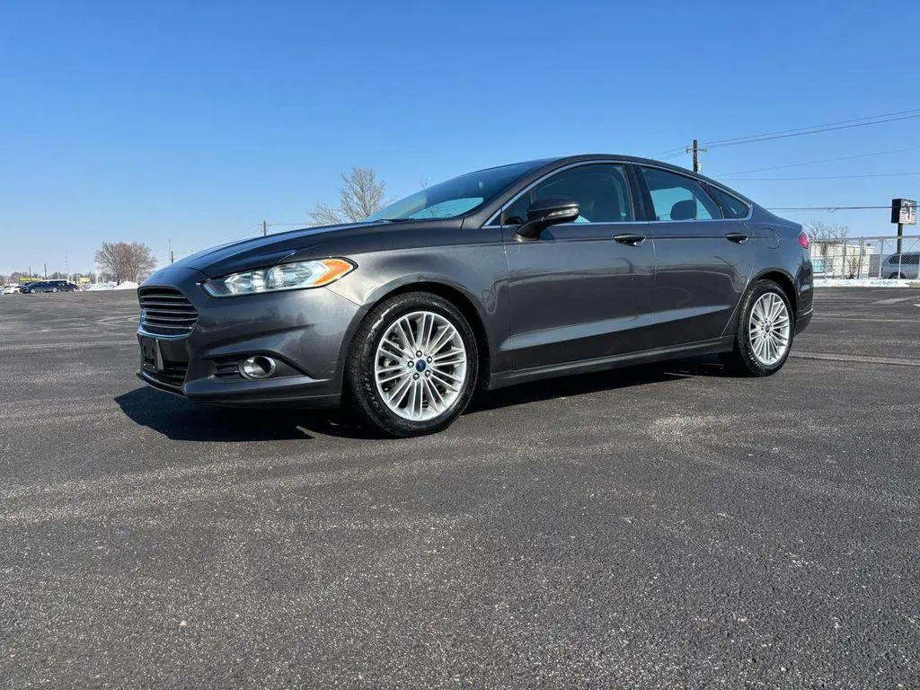 Used 2016 Ford Fusion SE