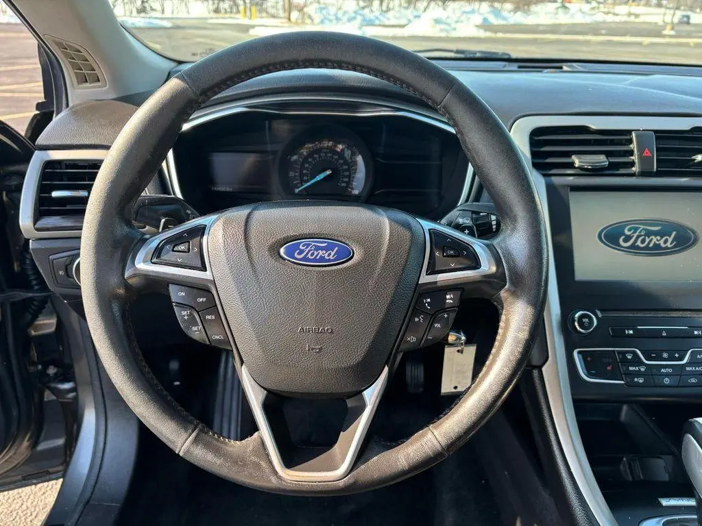 Used 2016 Ford Fusion SE